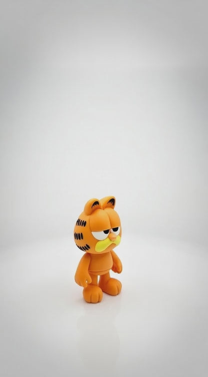 GARFIELD Figura Coleccionable - Edición "Lunes Eternos"-Friendly